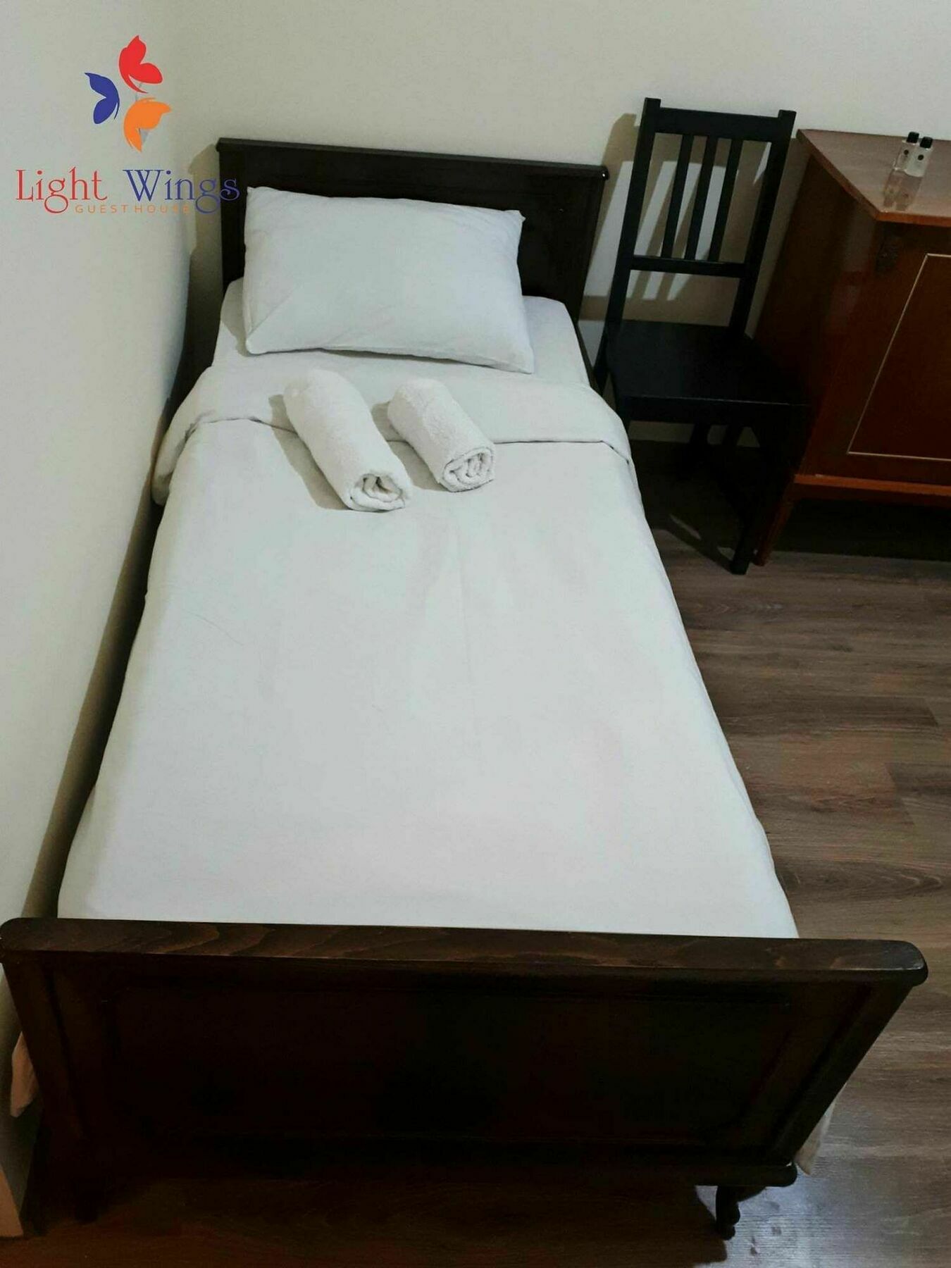 Light Wings Family Guesthouse エレバン エクステリア 写真
